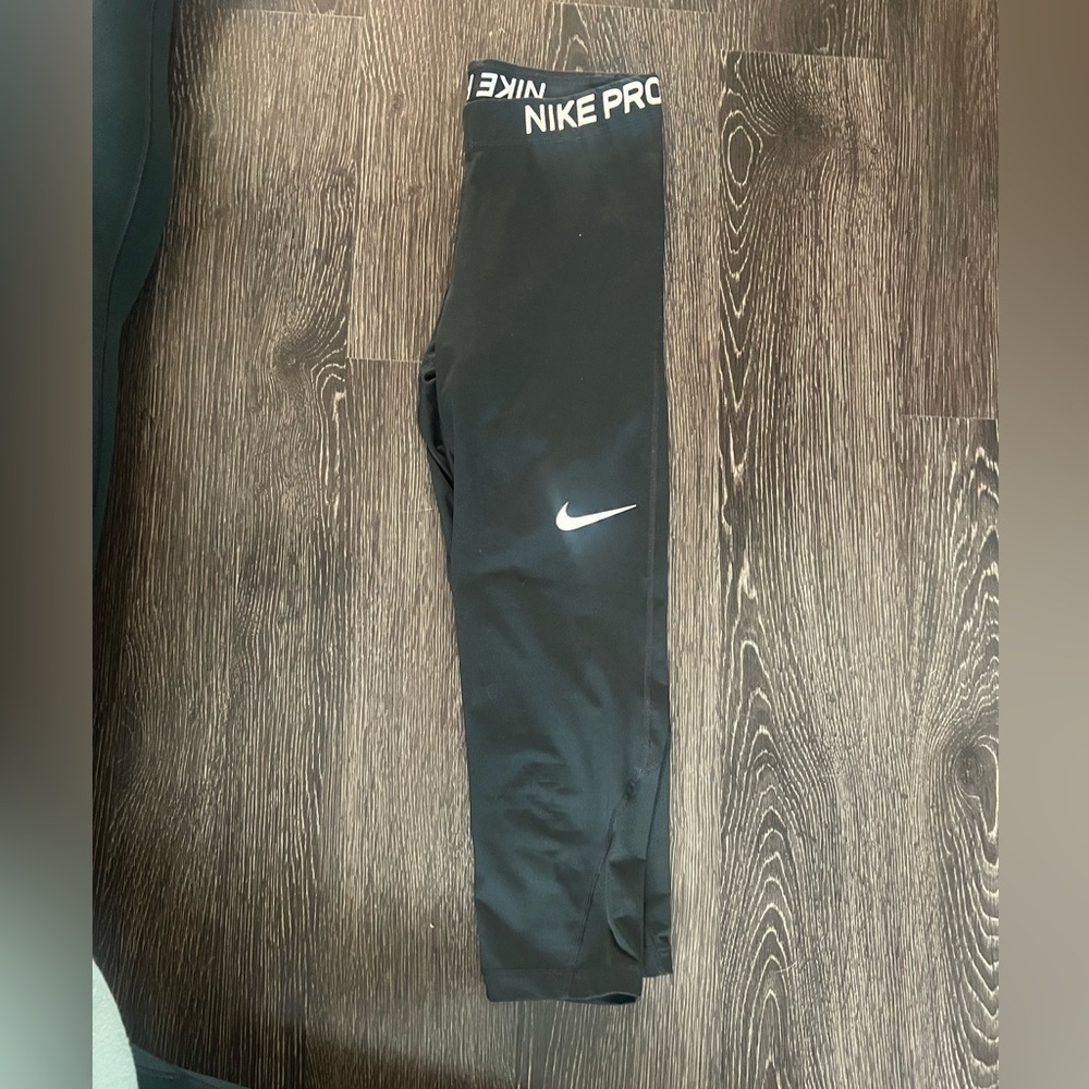 Women’s Nike Drifit Leggings - Small
